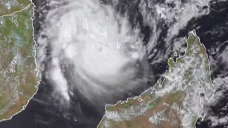 Réunion : solidarité en action face au cyclone Chido à Mayotte