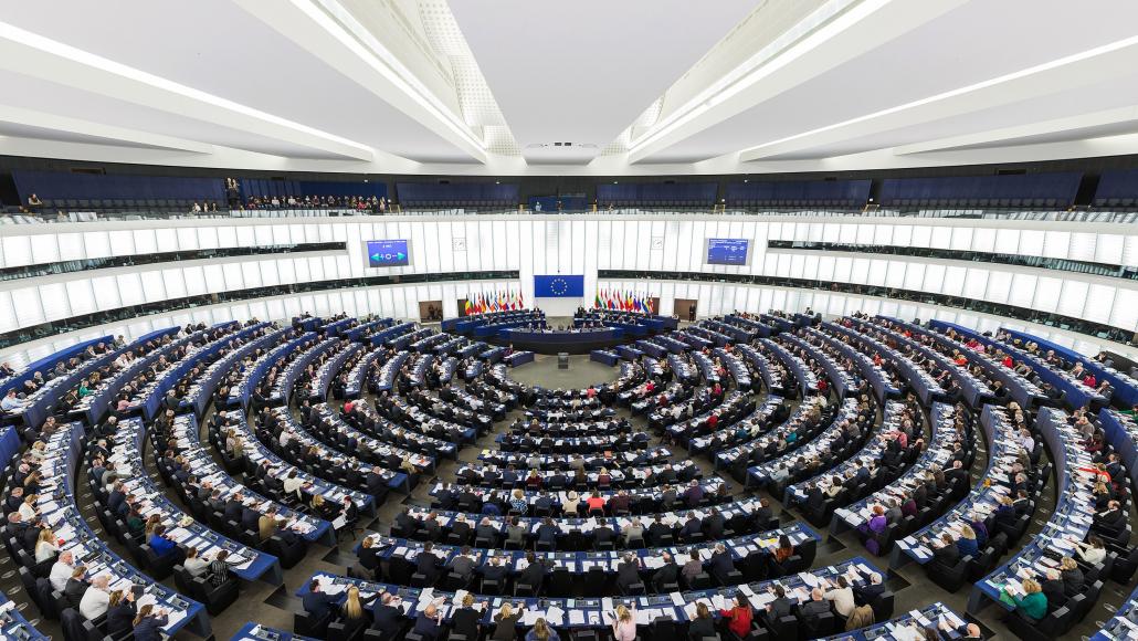 Le Parlement européen débat du conflit au Soudan et appelle à une transition civile