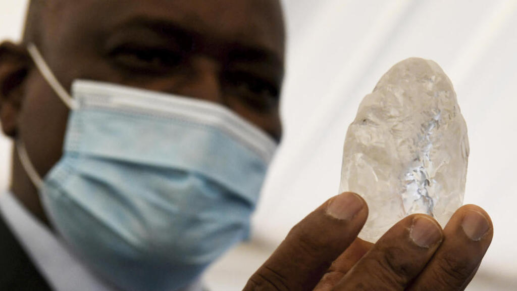 Le Botswana veut reprendre la main sur De Beers : l’empire du diamant vacille