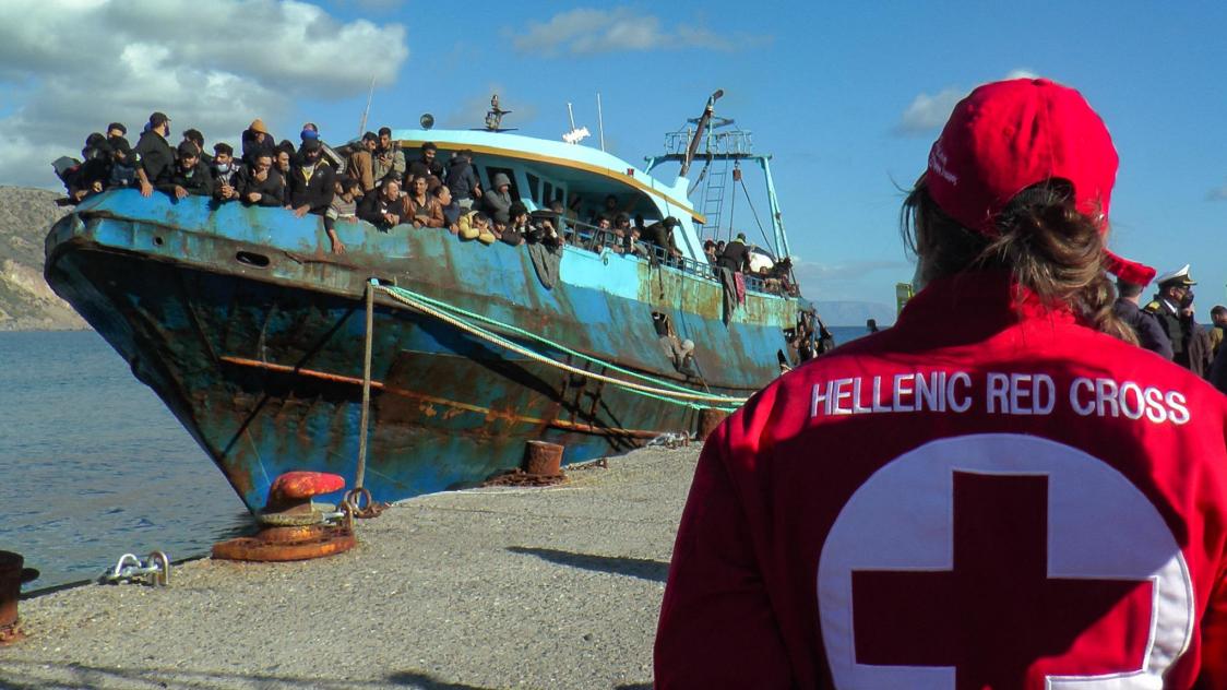 Naufrage d'un bateau de migrants près de la Grèce : un mort, deux disparus