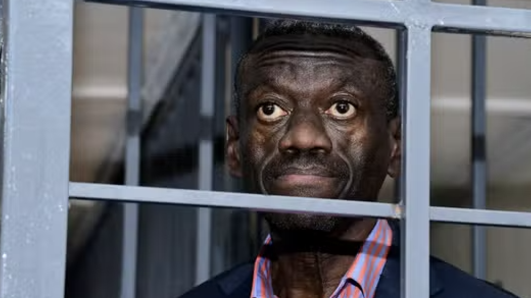 Ouganda : Kizza Besigye déclenche une grève de la faim pour dénoncer l'oppression